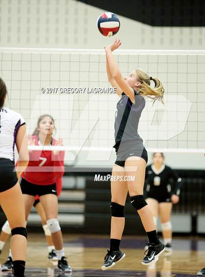 Thumbnail 2 in Carrolton Creekview vs Independence photogallery.