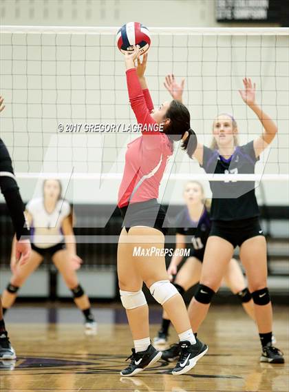 Thumbnail 2 in Carrolton Creekview vs Independence photogallery.