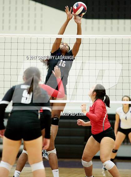 Thumbnail 1 in Carrolton Creekview vs Independence photogallery.