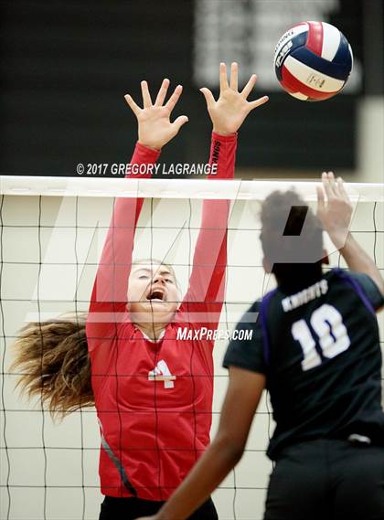 Thumbnail 1 in Carrolton Creekview vs Independence photogallery.