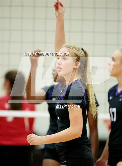 Thumbnail 2 in Carrolton Creekview vs Independence photogallery.