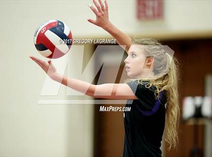 Thumbnail 2 in Carrolton Creekview vs Independence photogallery.