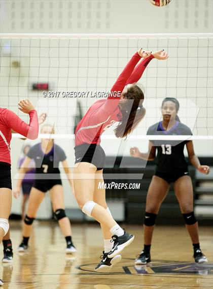 Thumbnail 3 in Carrolton Creekview vs Independence photogallery.