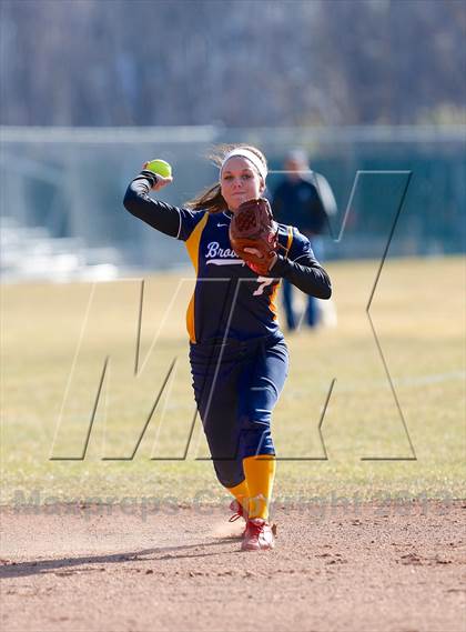 Thumbnail 3 in Ludlowe @ Brookfield photogallery.