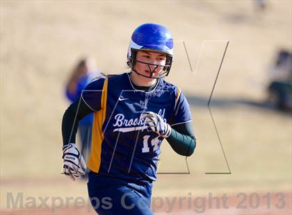 Thumbnail 2 in Ludlowe @ Brookfield photogallery.