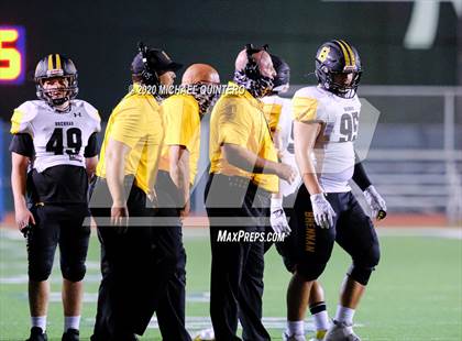 Thumbnail 1 in Jay vs. Brennan photogallery.