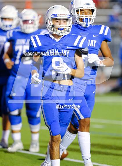 Thumbnail 3 in Jay vs. Brennan photogallery.