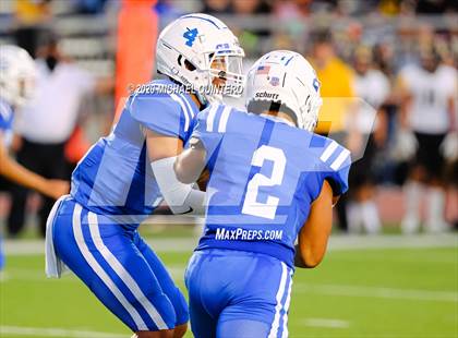 Thumbnail 3 in Jay vs. Brennan photogallery.