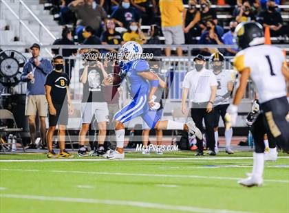 Thumbnail 3 in Jay vs. Brennan photogallery.