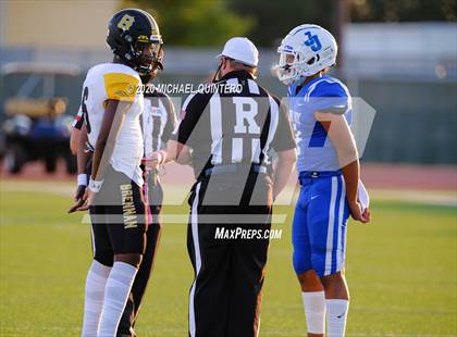 Thumbnail 3 in Jay vs. Brennan photogallery.