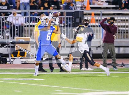 Thumbnail 2 in Jay vs. Brennan photogallery.