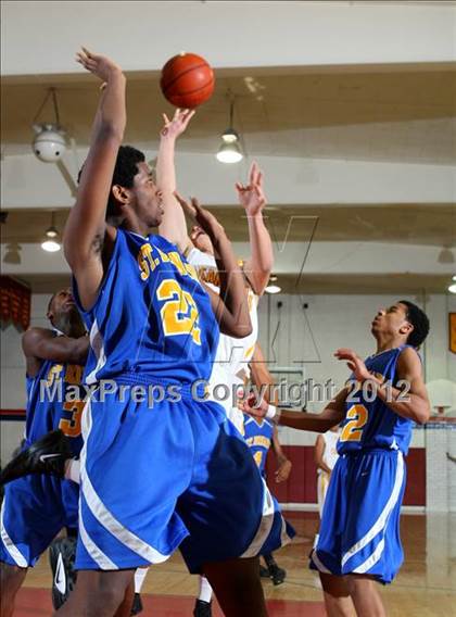 Thumbnail 3 in St. Bernard vs. Cantwell-Sacred Heart photogallery.