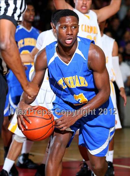 Thumbnail 2 in St. Bernard vs. Cantwell-Sacred Heart photogallery.