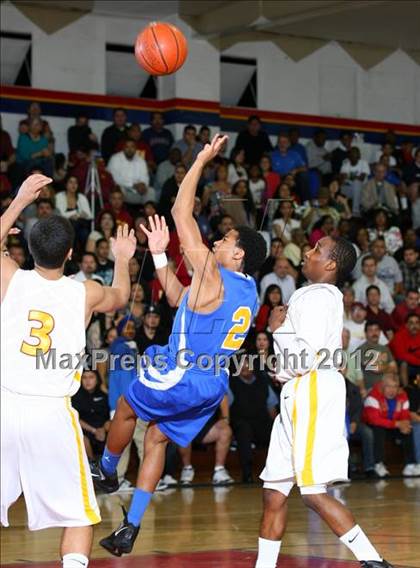 Thumbnail 3 in St. Bernard vs. Cantwell-Sacred Heart photogallery.