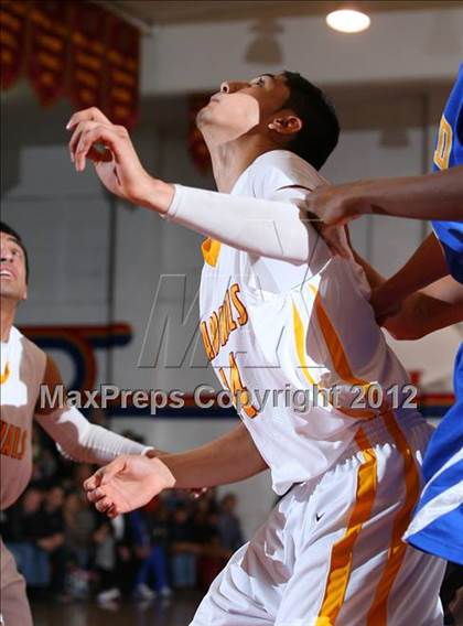 Thumbnail 3 in St. Bernard vs. Cantwell-Sacred Heart photogallery.