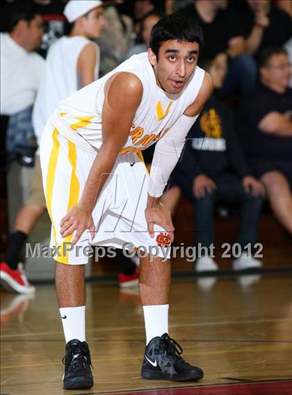 Thumbnail 2 in St. Bernard vs. Cantwell-Sacred Heart photogallery.