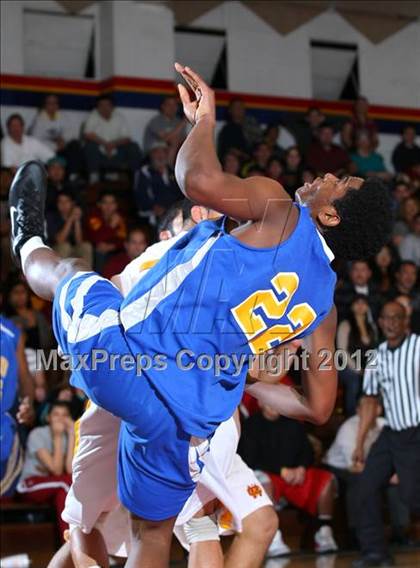 Thumbnail 2 in St. Bernard vs. Cantwell-Sacred Heart photogallery.