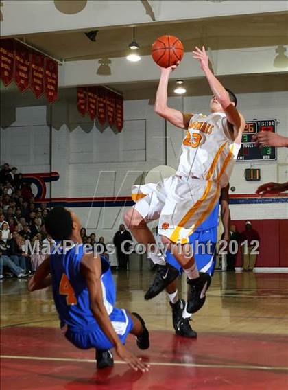 Thumbnail 3 in St. Bernard vs. Cantwell-Sacred Heart photogallery.