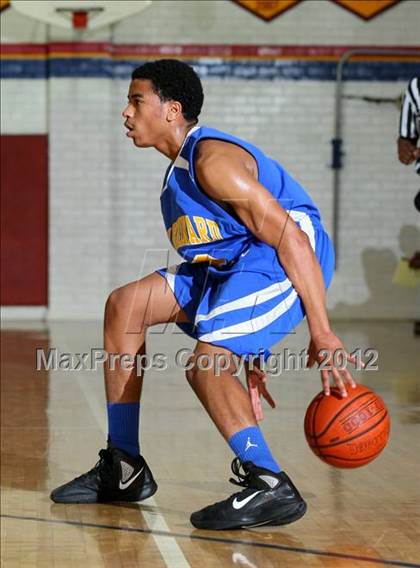 Thumbnail 2 in St. Bernard vs. Cantwell-Sacred Heart photogallery.