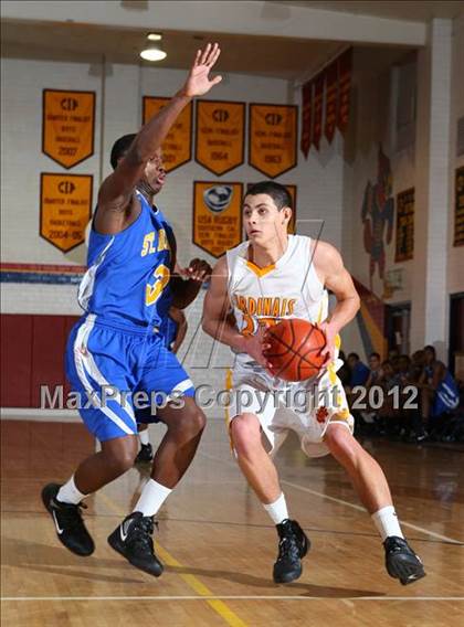 Thumbnail 2 in St. Bernard vs. Cantwell-Sacred Heart photogallery.