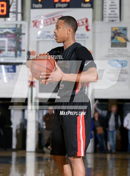 Thumbnail 2 in Salesian College Preparatory vs. Gridley (Gridley Invitational) photogallery.