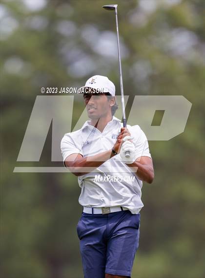 Thumbnail 3 in NCHSAA 4A Finals (Round 2) photogallery.