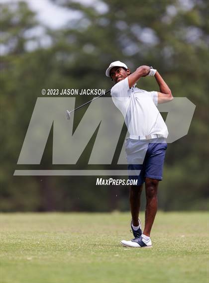 Thumbnail 1 in NCHSAA 4A Finals (Round 2) photogallery.