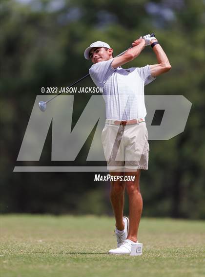 Thumbnail 1 in NCHSAA 4A Finals (Round 2) photogallery.