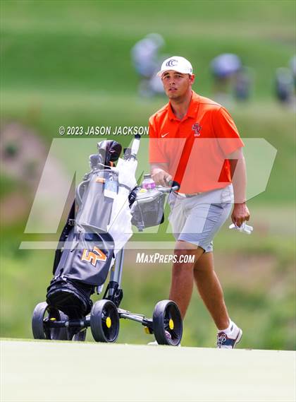 Thumbnail 2 in NCHSAA 4A Finals (Round 2) photogallery.