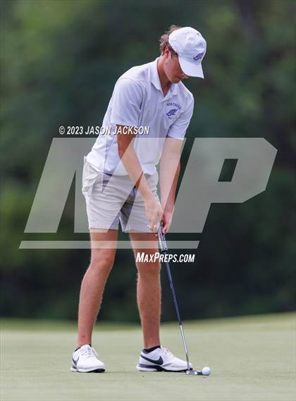 Thumbnail 1 in NCHSAA 4A Finals (Round 2) photogallery.