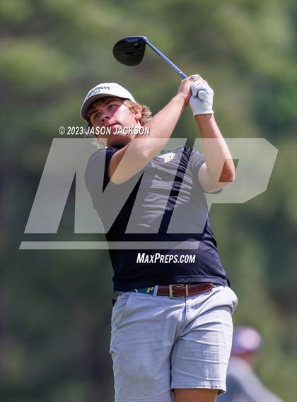 Thumbnail 1 in NCHSAA 4A Finals (Round 2) photogallery.