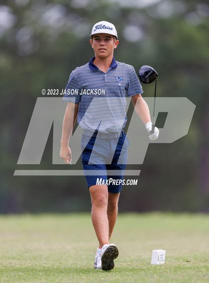 Thumbnail 2 in NCHSAA 4A Finals (Round 2) photogallery.