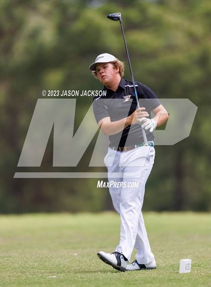 Thumbnail 3 in NCHSAA 4A Finals (Round 2) photogallery.