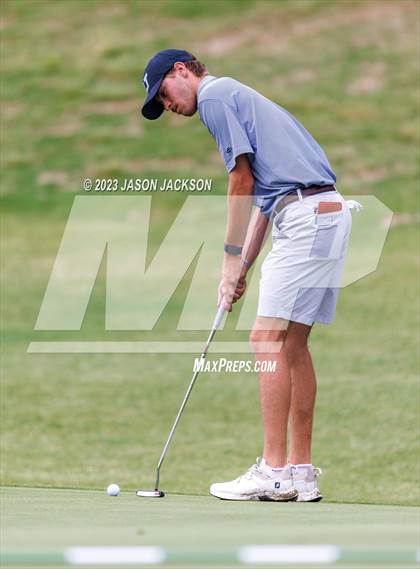 Thumbnail 1 in NCHSAA 4A Finals (Round 2) photogallery.
