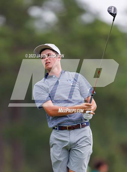 Thumbnail 1 in NCHSAA 4A Finals (Round 2) photogallery.