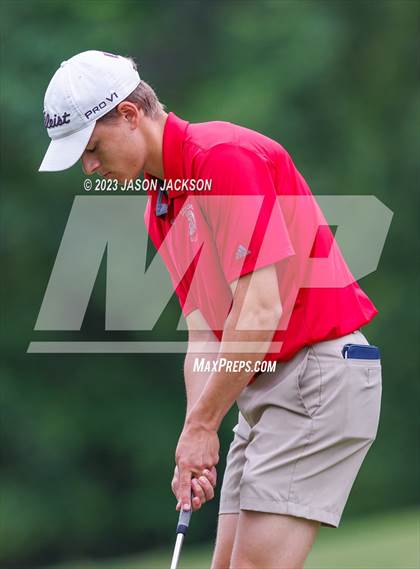 Thumbnail 2 in NCHSAA 4A Finals (Round 2) photogallery.