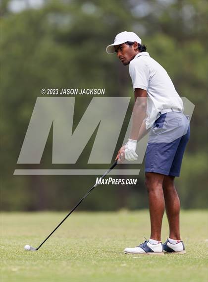 Thumbnail 3 in NCHSAA 4A Finals (Round 2) photogallery.