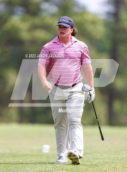 Thumbnail 2 in NCHSAA 4A Finals (Round 2) photogallery.