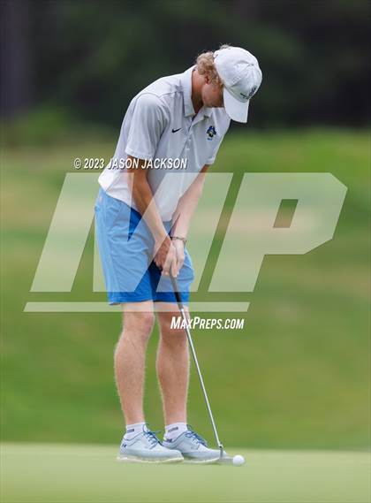 Thumbnail 2 in NCHSAA 4A Finals (Round 2) photogallery.