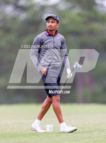 Thumbnail 1 in NCHSAA 4A Finals (Round 2) photogallery.