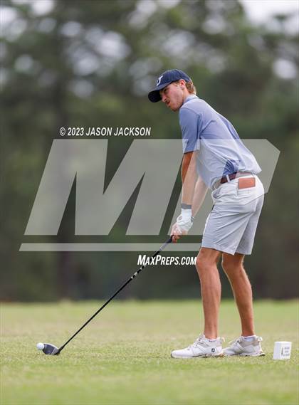 Thumbnail 1 in NCHSAA 4A Finals (Round 2) photogallery.