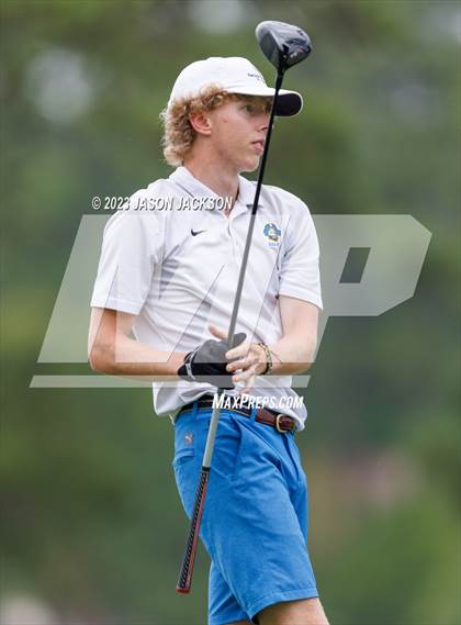 Thumbnail 2 in NCHSAA 4A Finals (Round 2) photogallery.