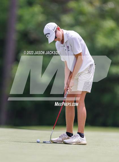 Thumbnail 1 in NCHSAA 4A Finals (Round 2) photogallery.