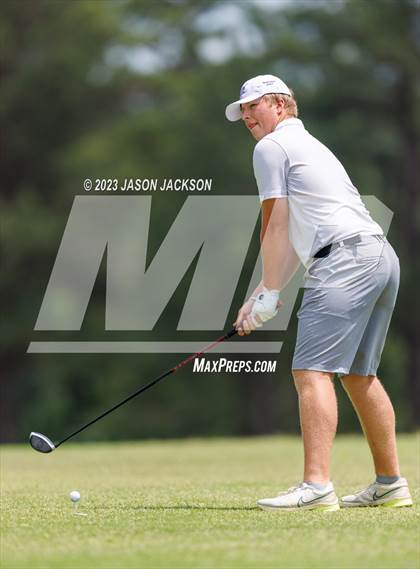 Thumbnail 1 in NCHSAA 4A Finals (Round 2) photogallery.