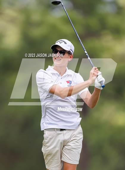 Thumbnail 3 in NCHSAA 4A Finals (Round 2) photogallery.