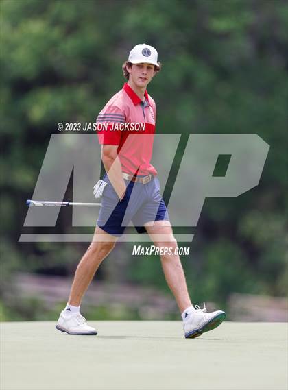 Thumbnail 1 in NCHSAA 4A Finals (Round 2) photogallery.