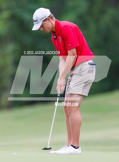 Thumbnail 1 in NCHSAA 4A Finals (Round 2) photogallery.