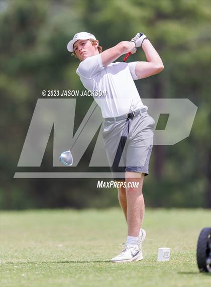 Thumbnail 1 in NCHSAA 4A Finals (Round 2) photogallery.