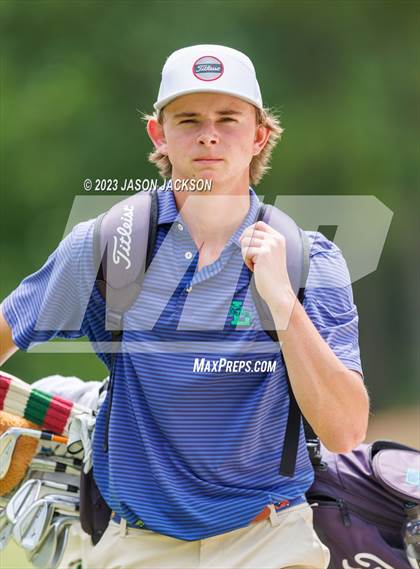 Thumbnail 2 in NCHSAA 4A Finals (Round 2) photogallery.