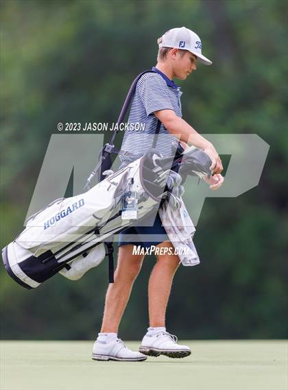 Thumbnail 2 in NCHSAA 4A Finals (Round 2) photogallery.